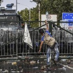 Heurts-a-la-frontiere-hongroise-entre-police-et-refugies_image_article_large